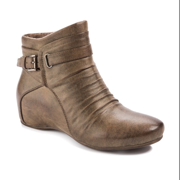 BareTraps Shoes - BareTraps Sheigh Hidden Taupe Wedge Booties